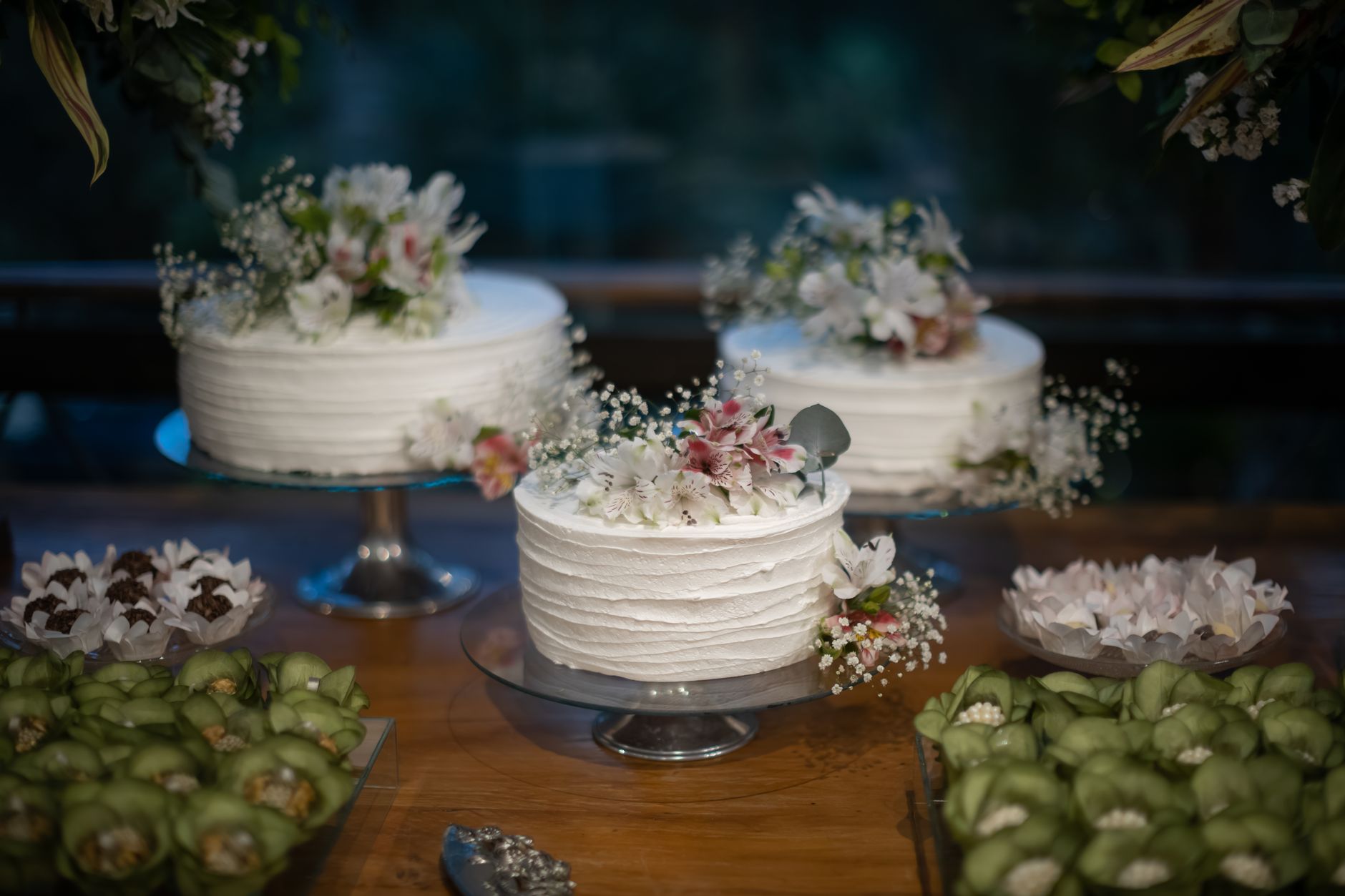 Cakes with a Kiss